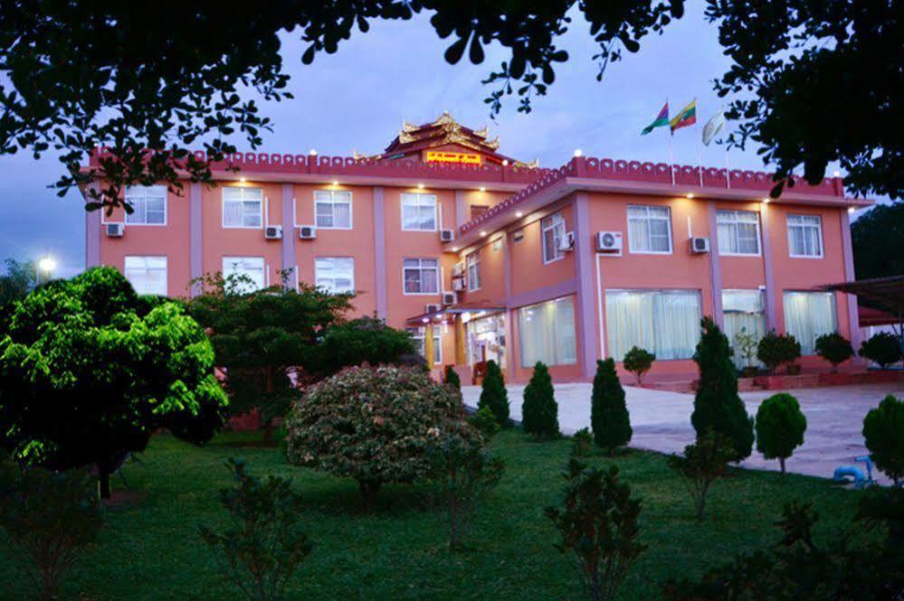 Myat Nan Taw Hotel Loikaw Exterior photo